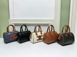 Picture of Celine Handbags _SKUfw225667202fw